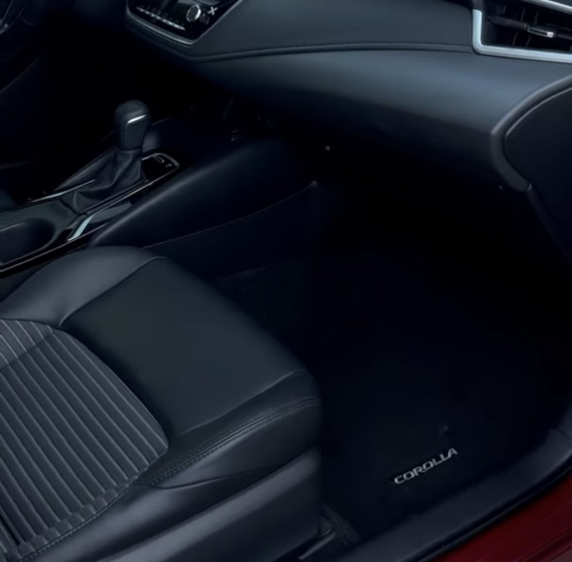 Clean detailed seats and floor mat